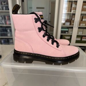 🍀Dr. Martens Combs boots